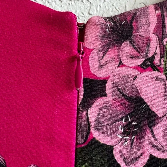 Hobbs London Bea Magenta Floral
Sheath Pencil Long Sleeve Dress - Picture 3 of 5